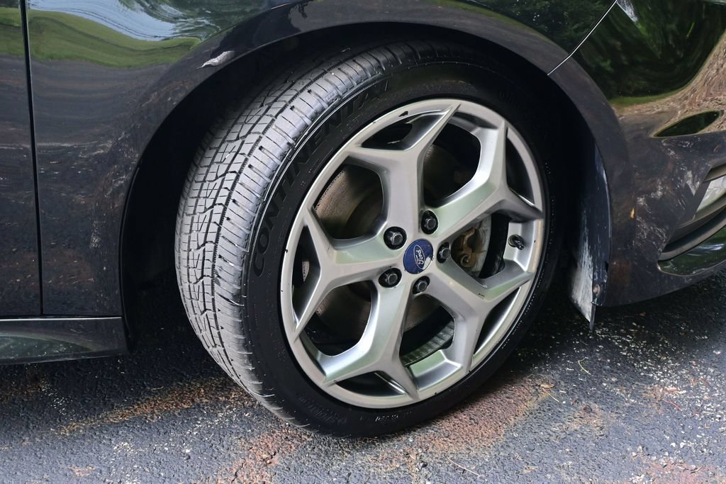 Used 2015 Ford Focus ST FWD image 29
