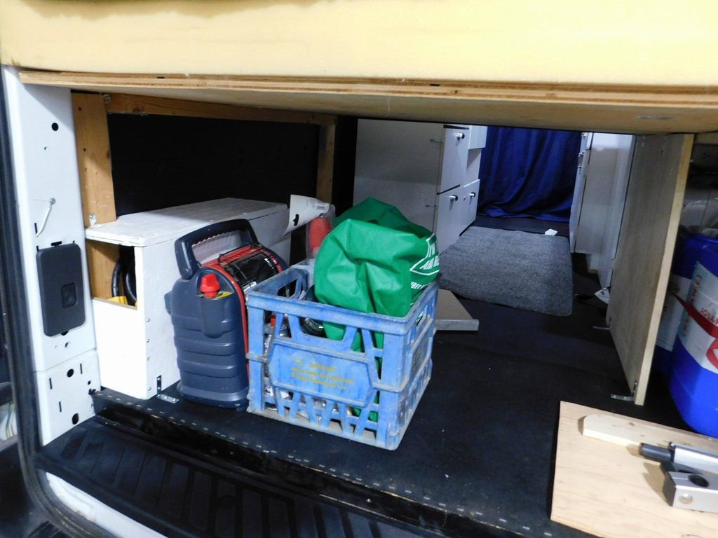 Used 2019 Ford Transit 250 148 Medium Roof RWD image 75
