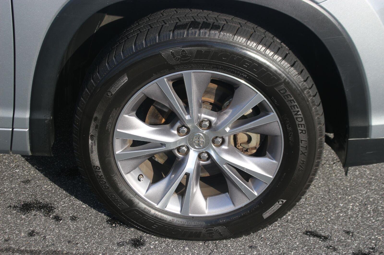 Used 2015 Toyota Highlander XLE FWD image 36