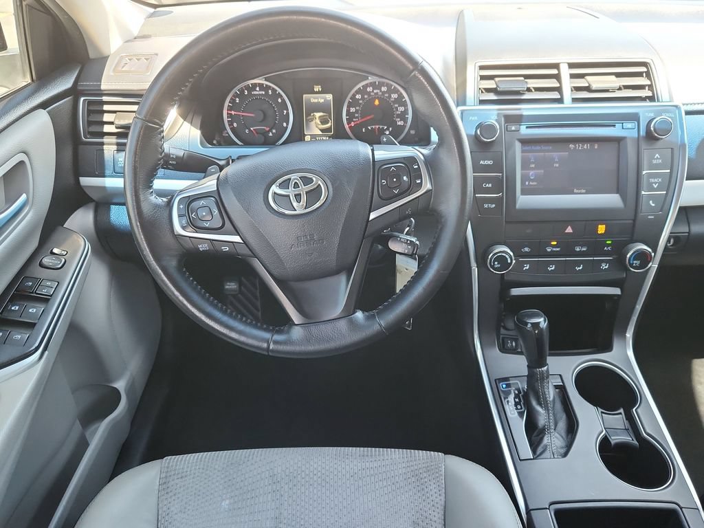 Used 2016 Toyota Camry SE FWD image 9