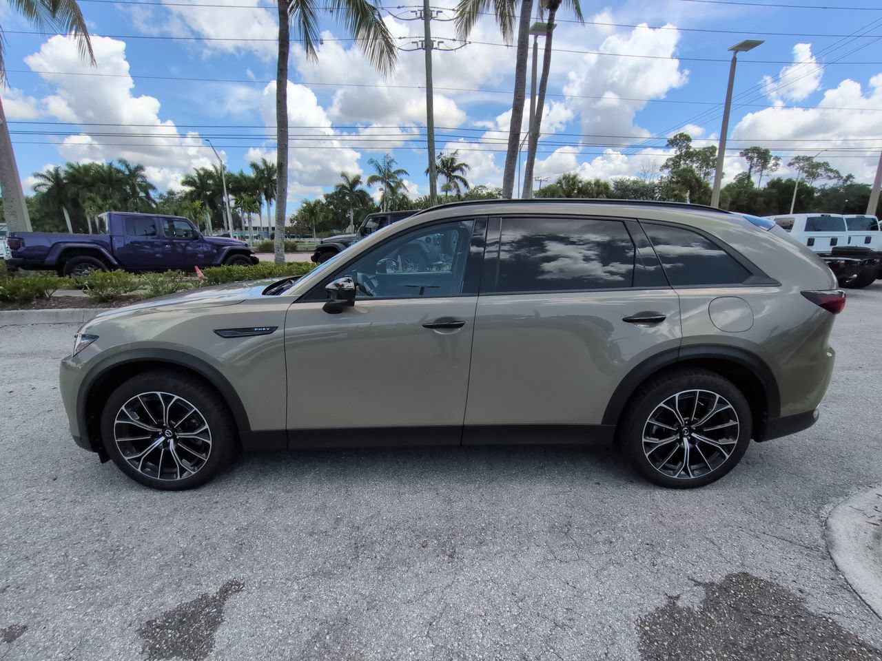 Used 2025 MAZDA CX-70 Plug-In Hybrid w/ Premium Plus AWD/4WD image 8
