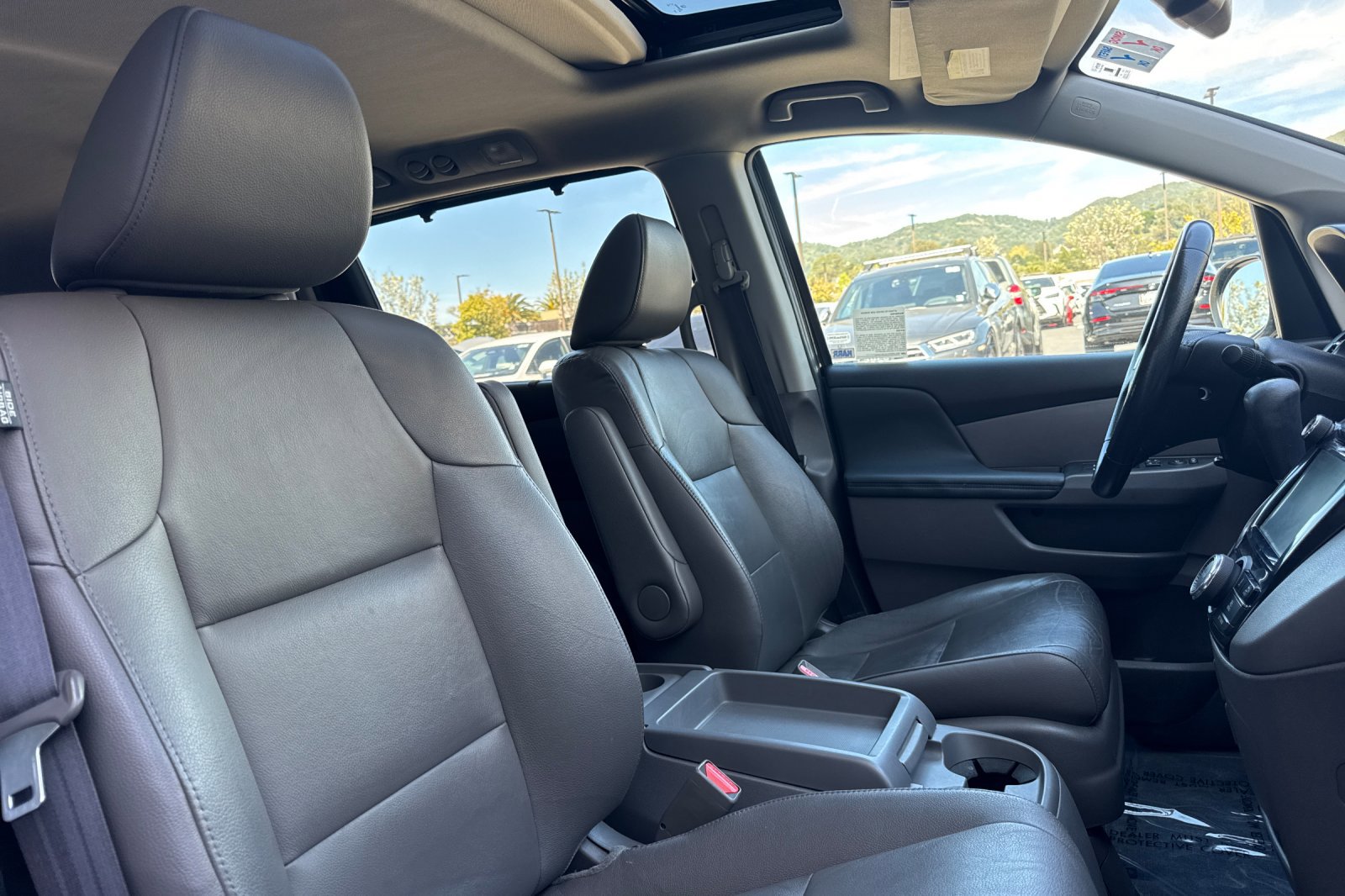 Used 2015 Honda Odyssey EX-L image 30