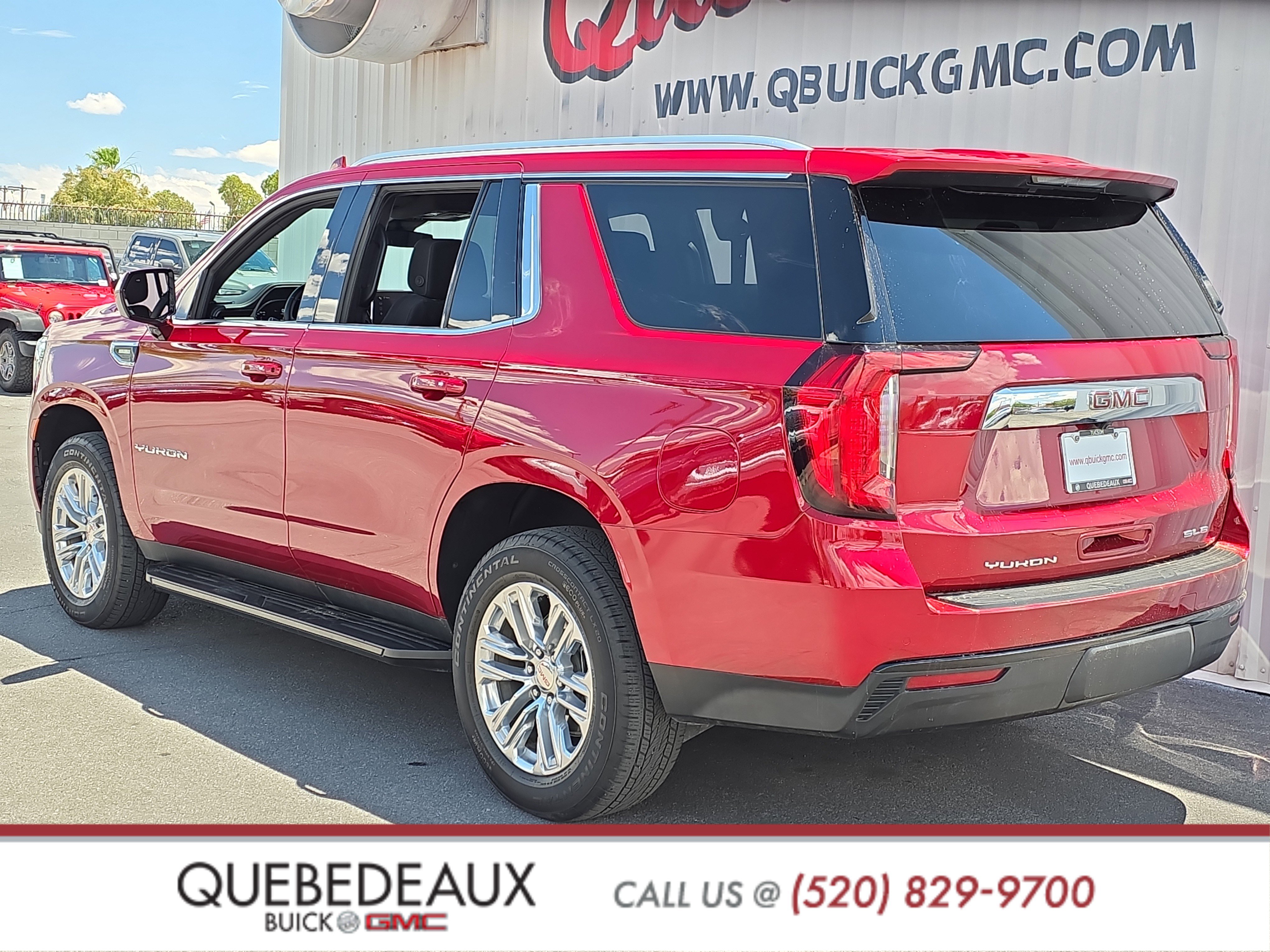 Used 2024 GMC Yukon SLE w/ Gmc Pro Safety Plus Package AWD/4WD image 5