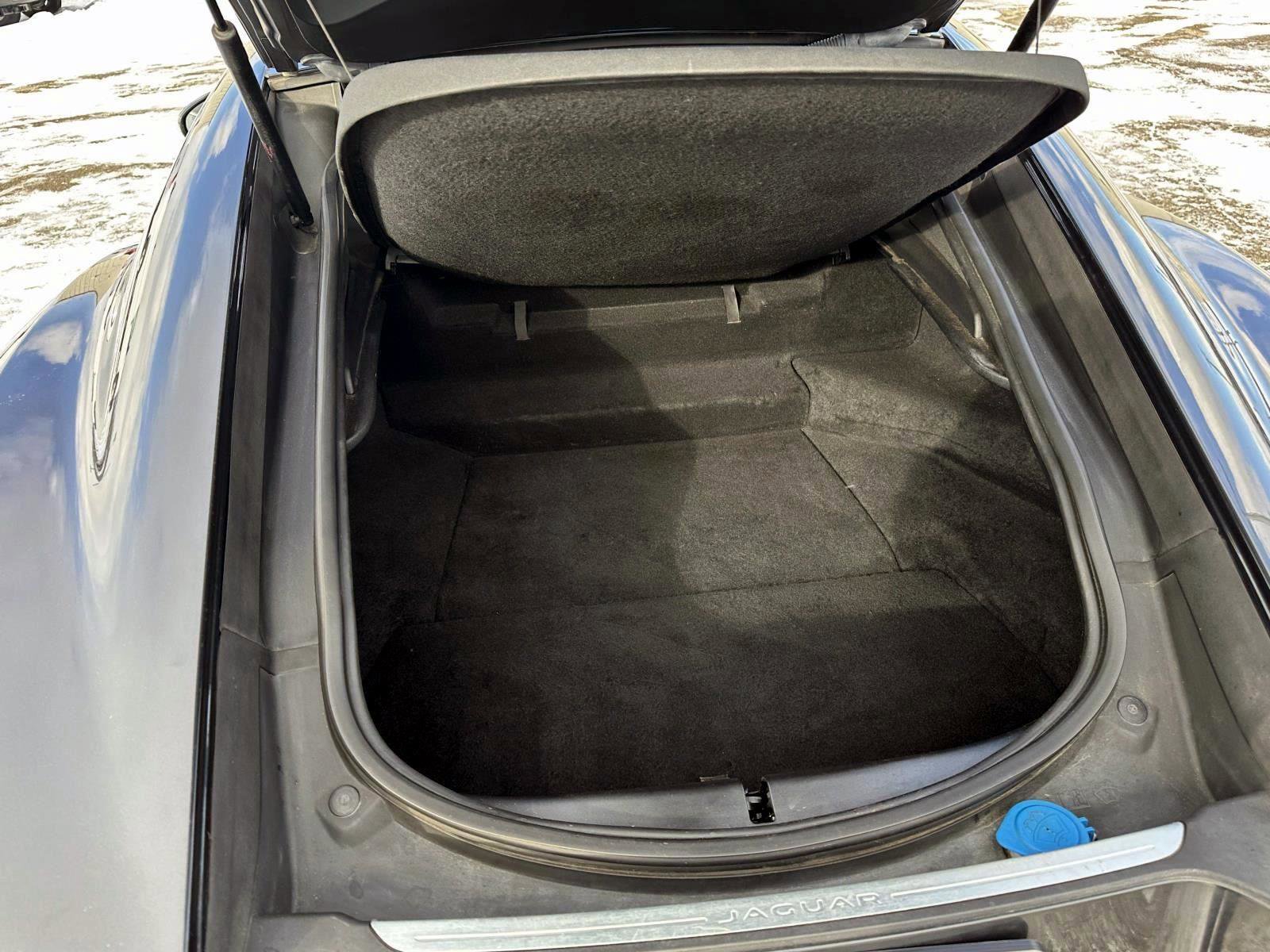 Used 2018 Jaguar F-TYPE 340HP image 10