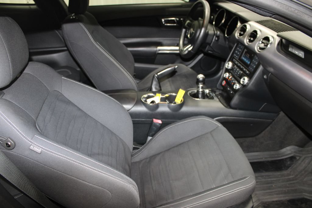 Used 2017 Ford Mustang GT RWD image 25