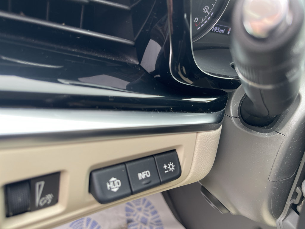 Used 2024 Cadillac XT6 Premium Luxury w/ Technology Package AWD/4WD image 20