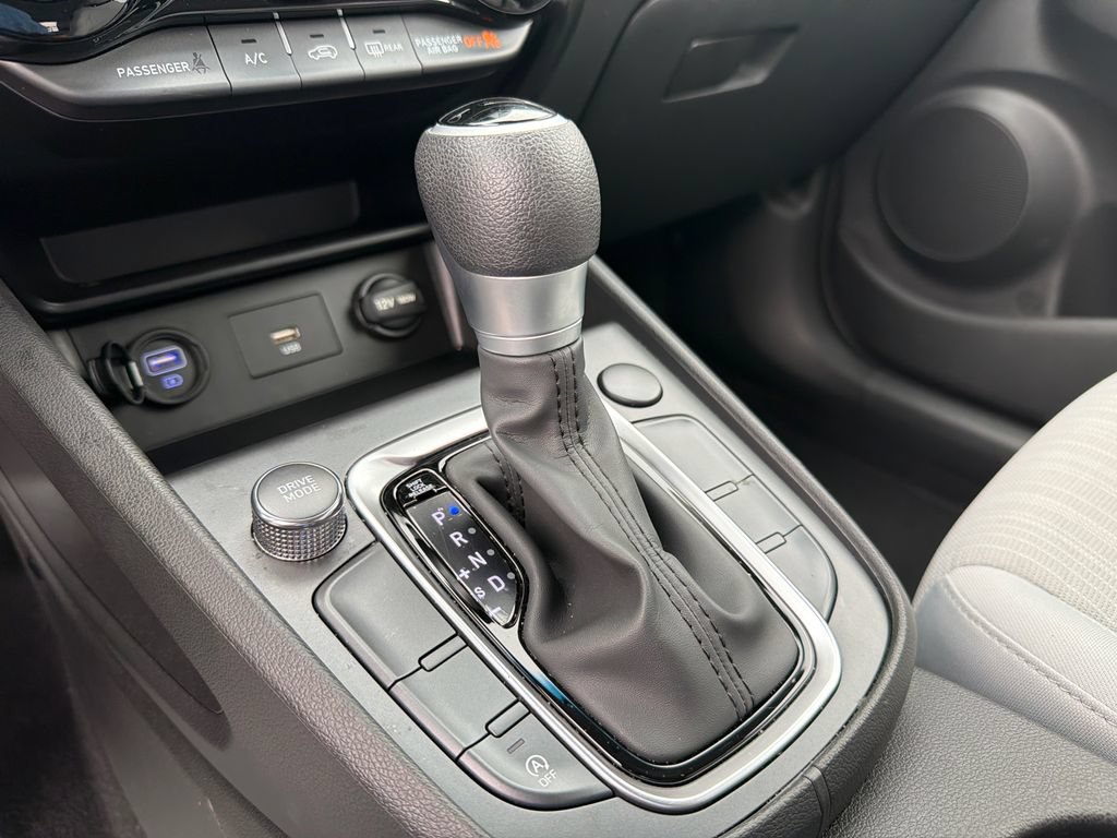 Used 2023 Hyundai Kona SEL FWD image 30