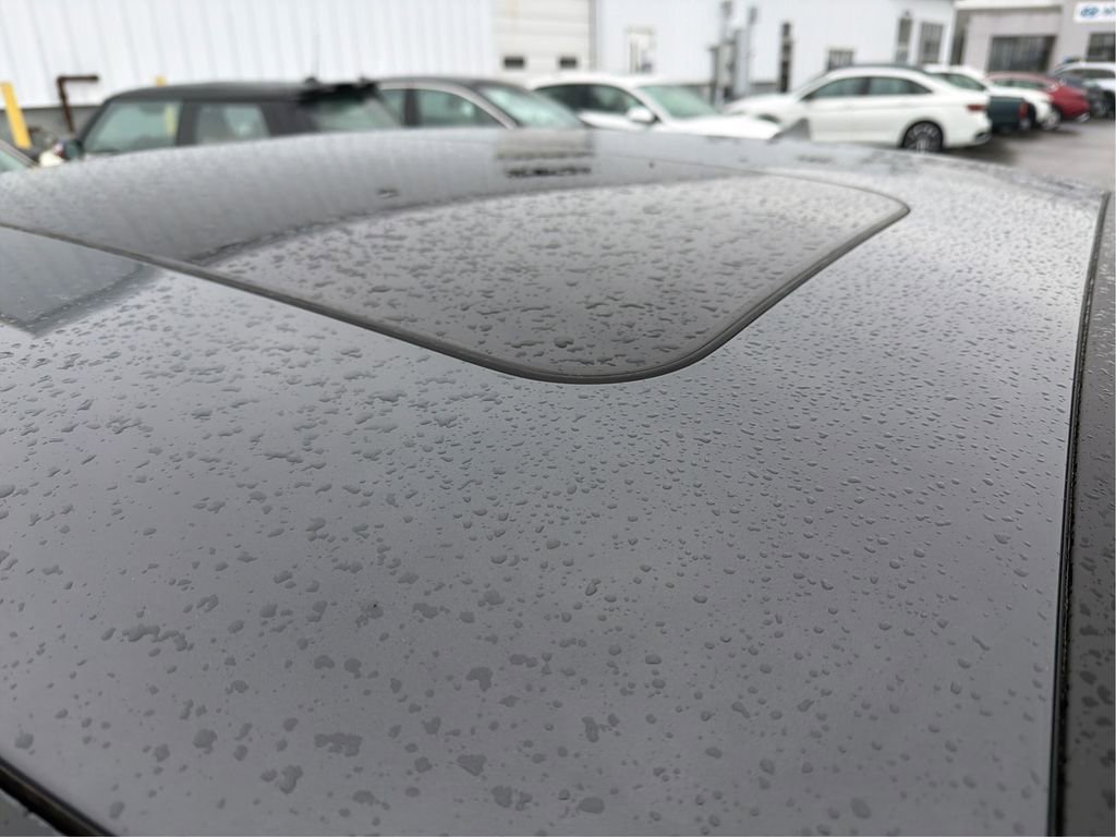 Certified 2025 Hyundai Elantra SEL image 12