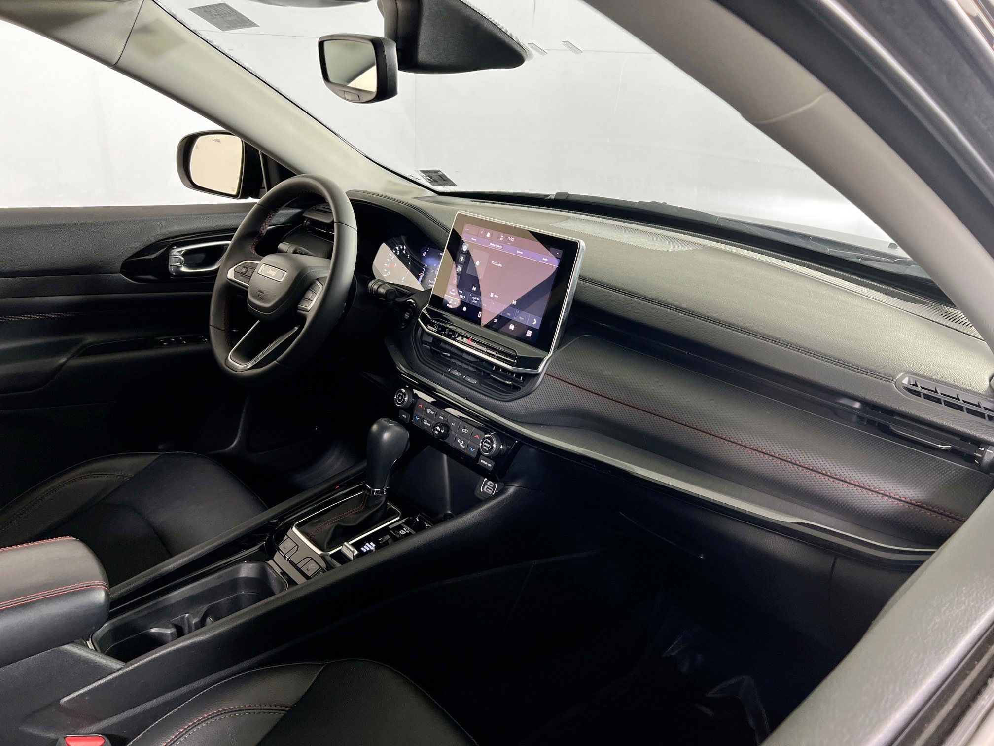 Used 2022 Jeep Compass Trailhawk image 26