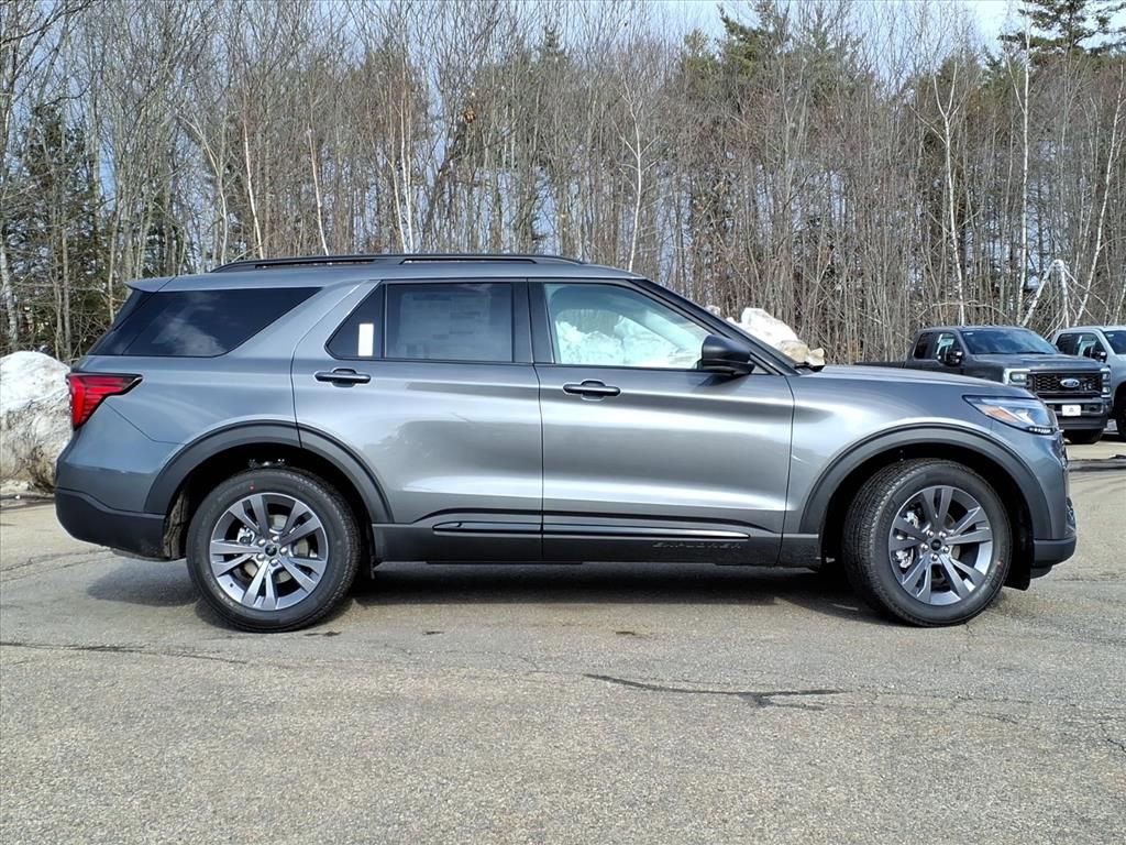 New 2026 Ford Explorer Active w/ Active Comfort Package image 4