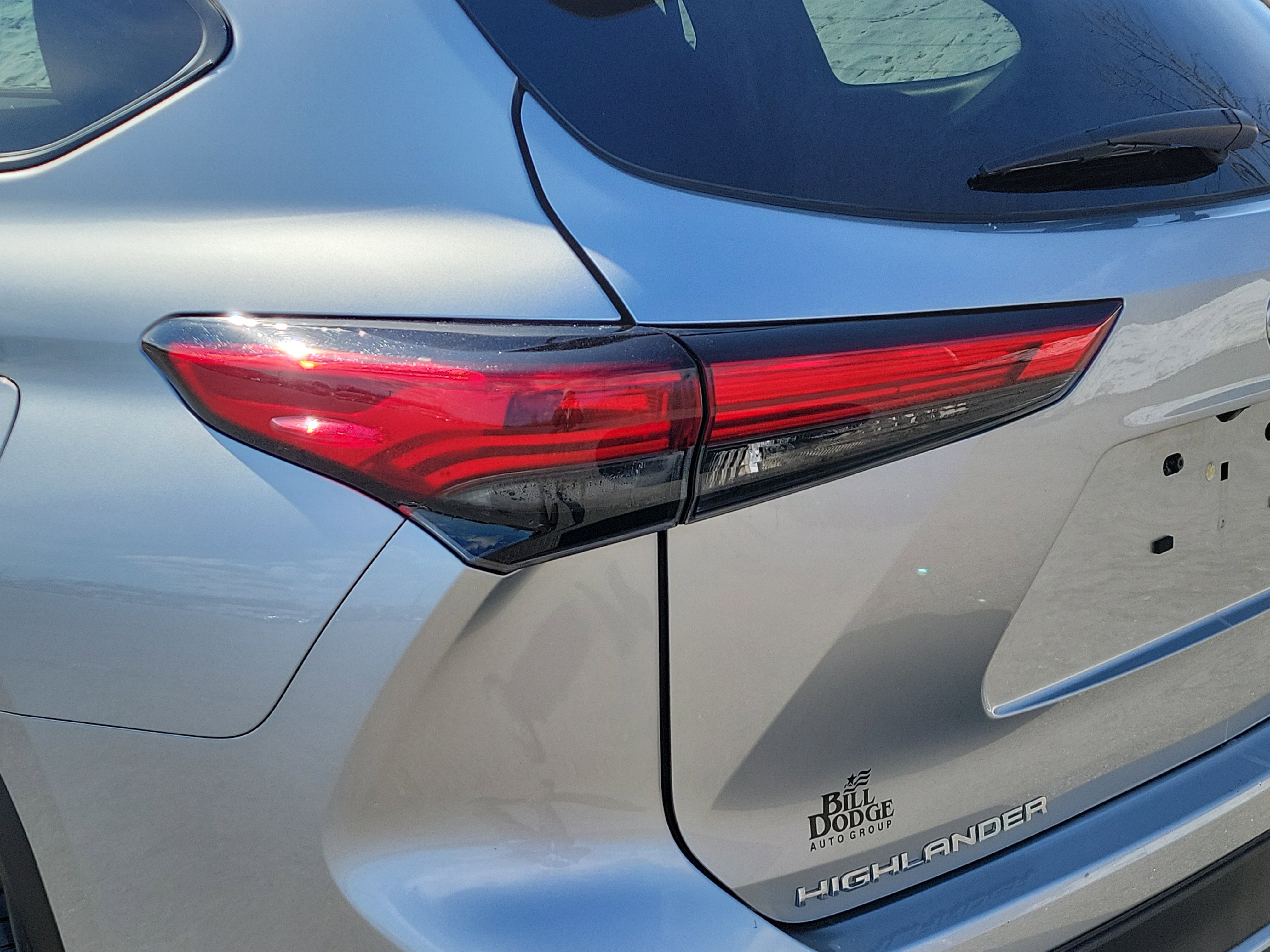 Used 2023 Toyota Highlander XSE image 11