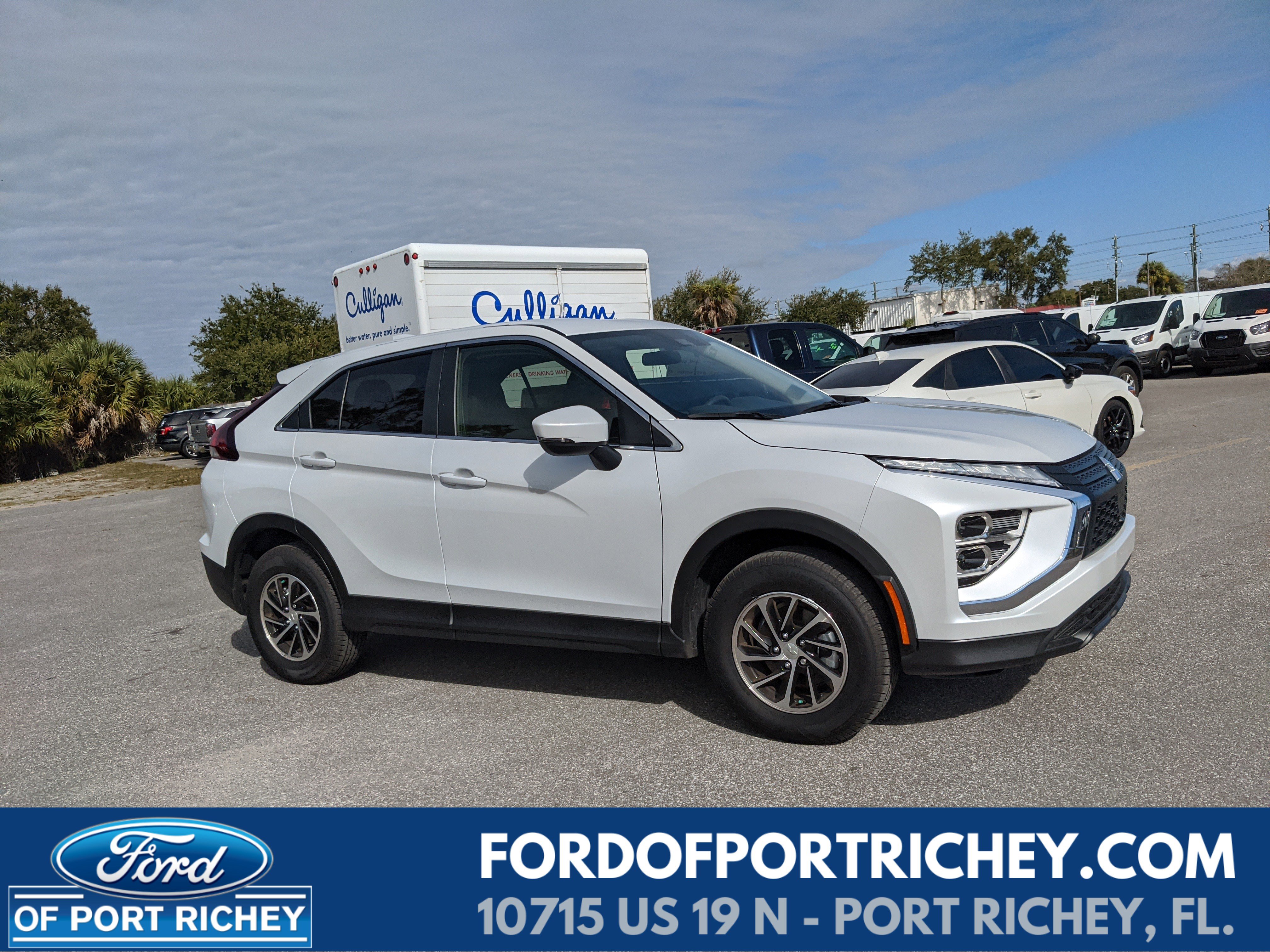 Used 2025 Mitsubishi Eclipse Cross ES image 1