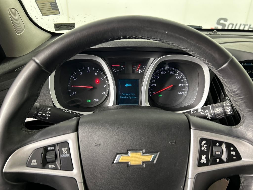 Used 2017 Chevrolet Equinox LT w/ Convenience Package image 12