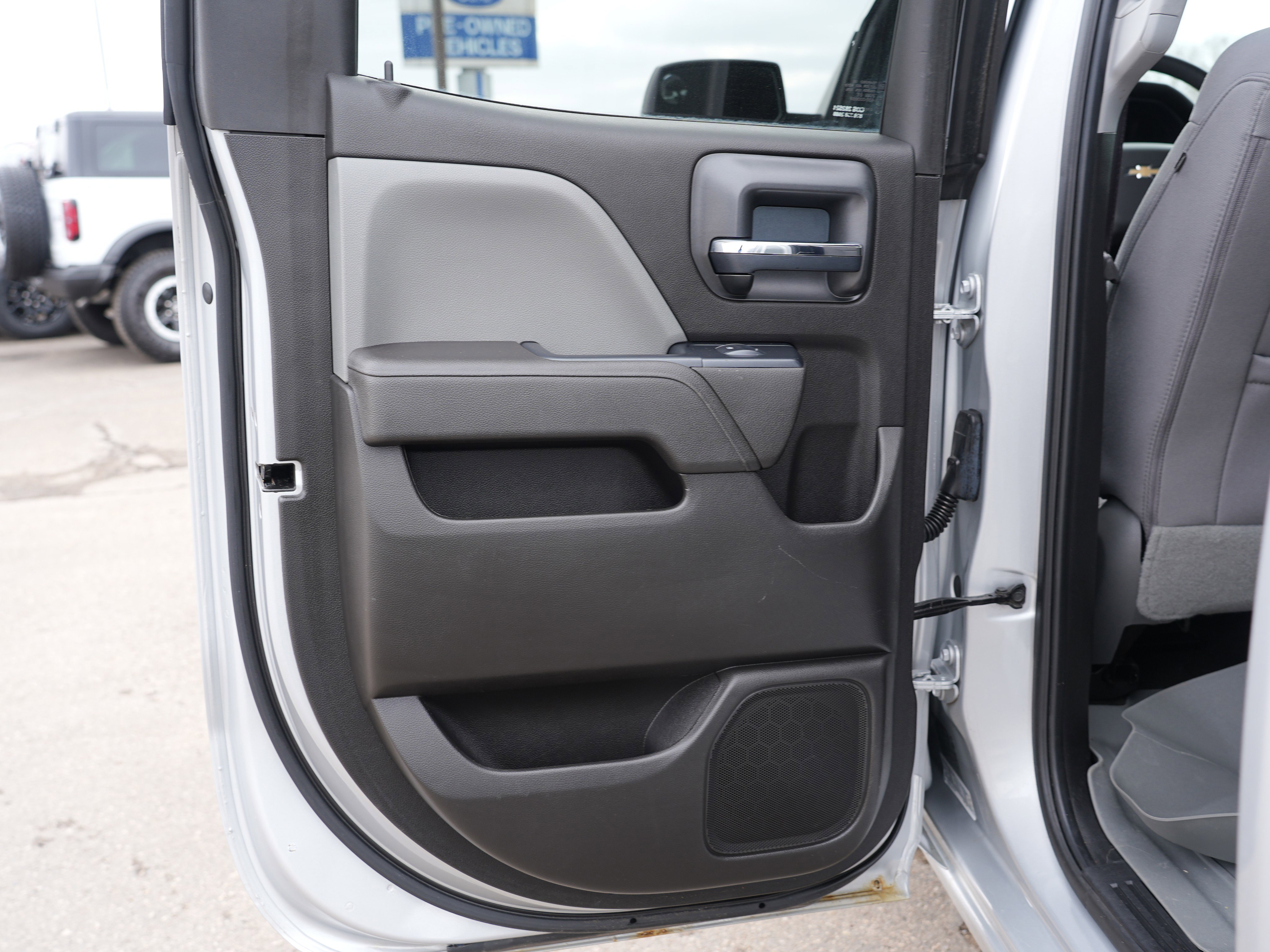 Used 2017 Chevrolet Silverado 1500 Custom image 21