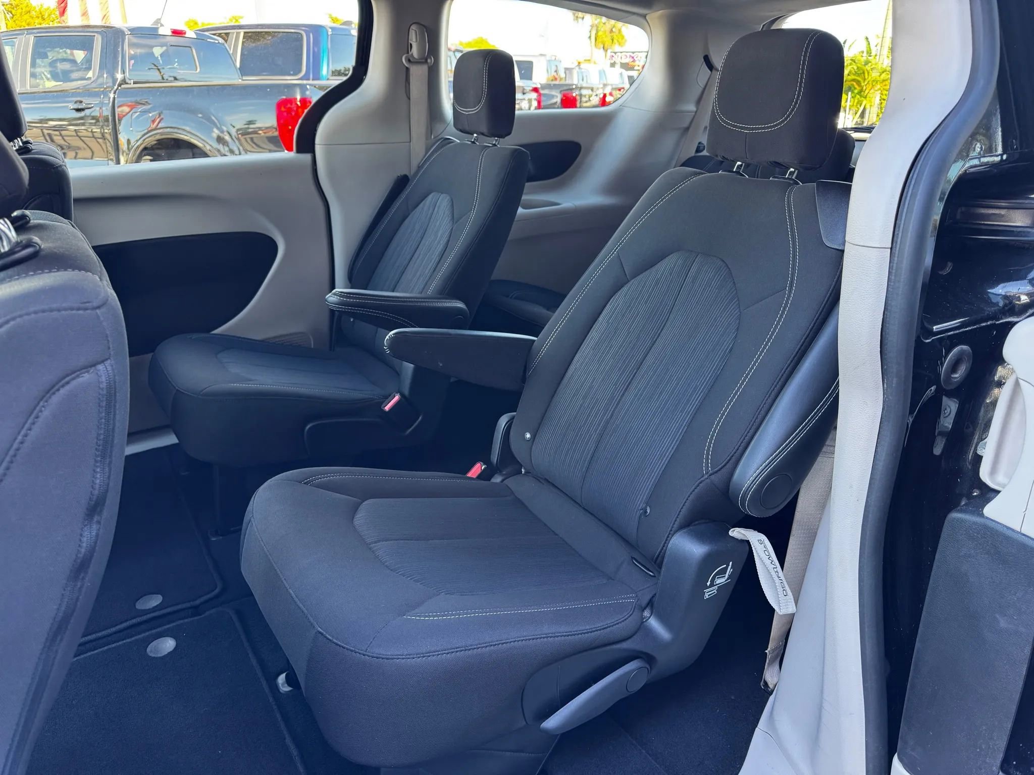 Used 2024 Chrysler Voyager LX FWD image 22