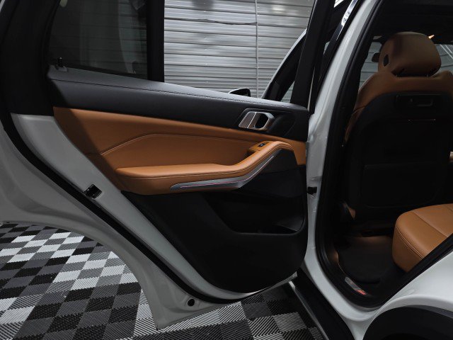 Used 2019 BMW X5 xDrive40i w/ Premium Package 2 AWD/4WD image 37