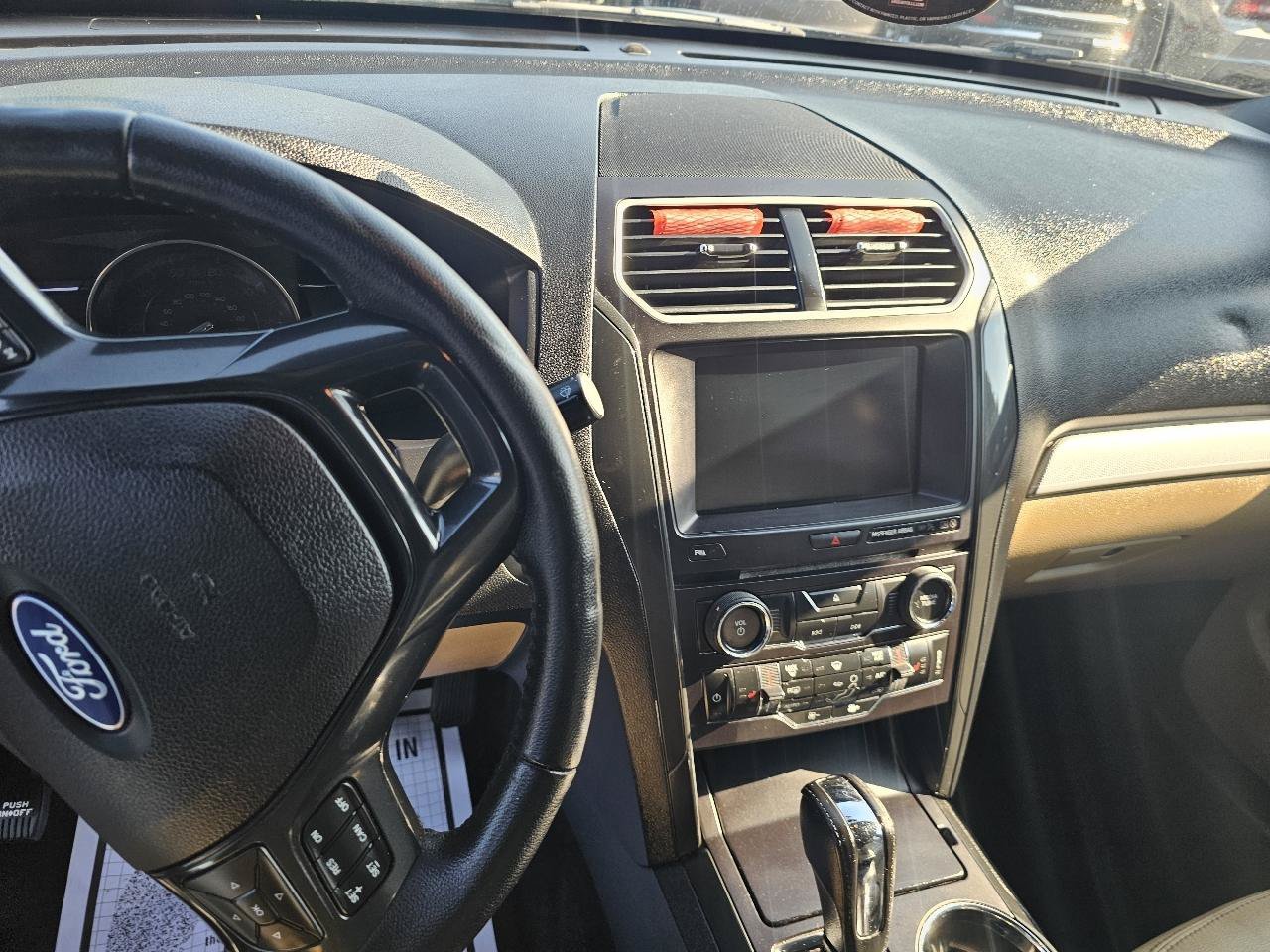 Used 2016 Ford Explorer XLT w/ Equipment Group 202A AWD/4WD image 25