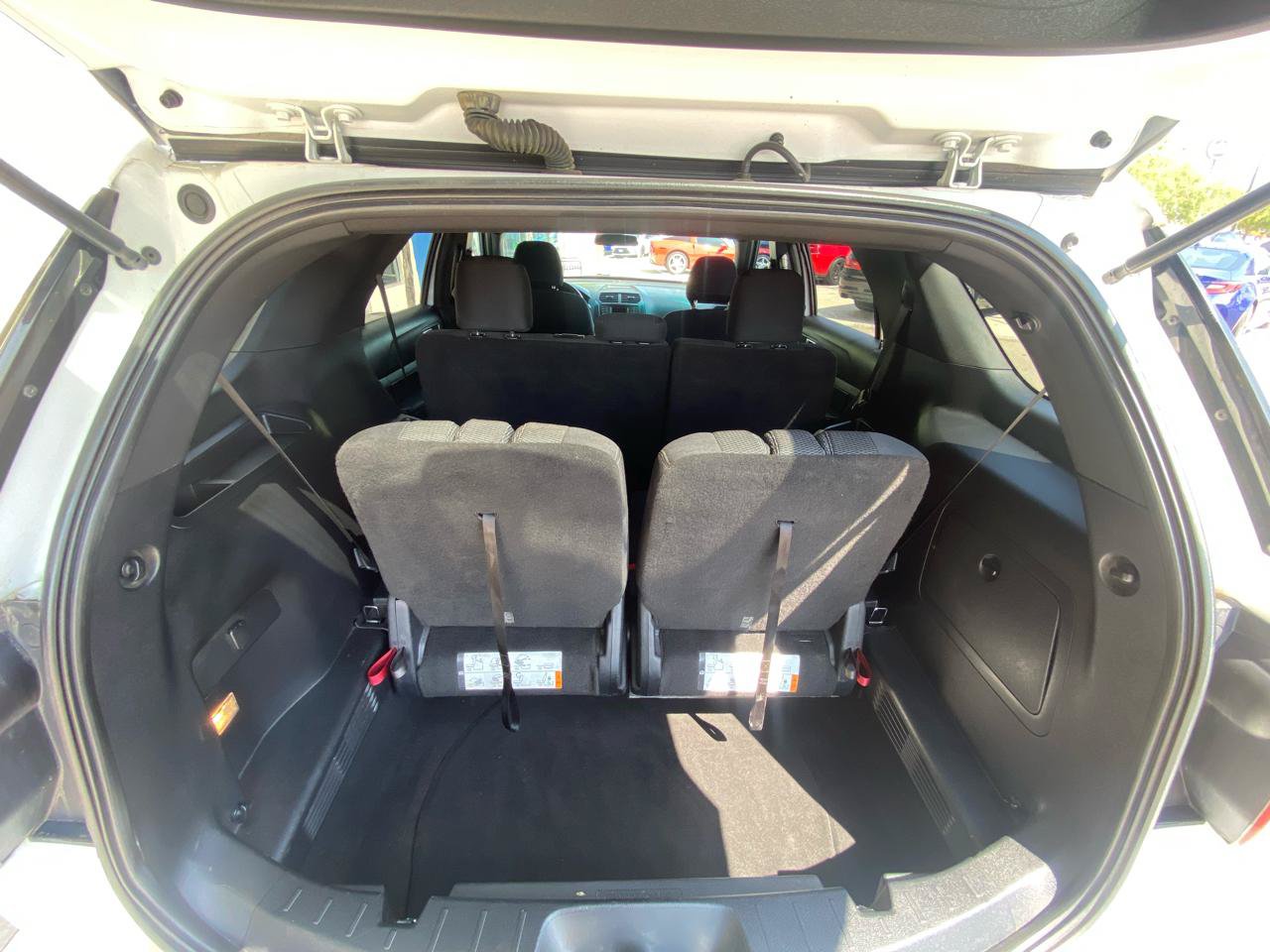 Used 2017 Ford Explorer XLT FWD image 24