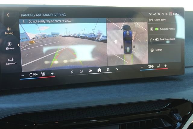 New 2026 BMW i4 xDrive40i w/ Premium Package image 18