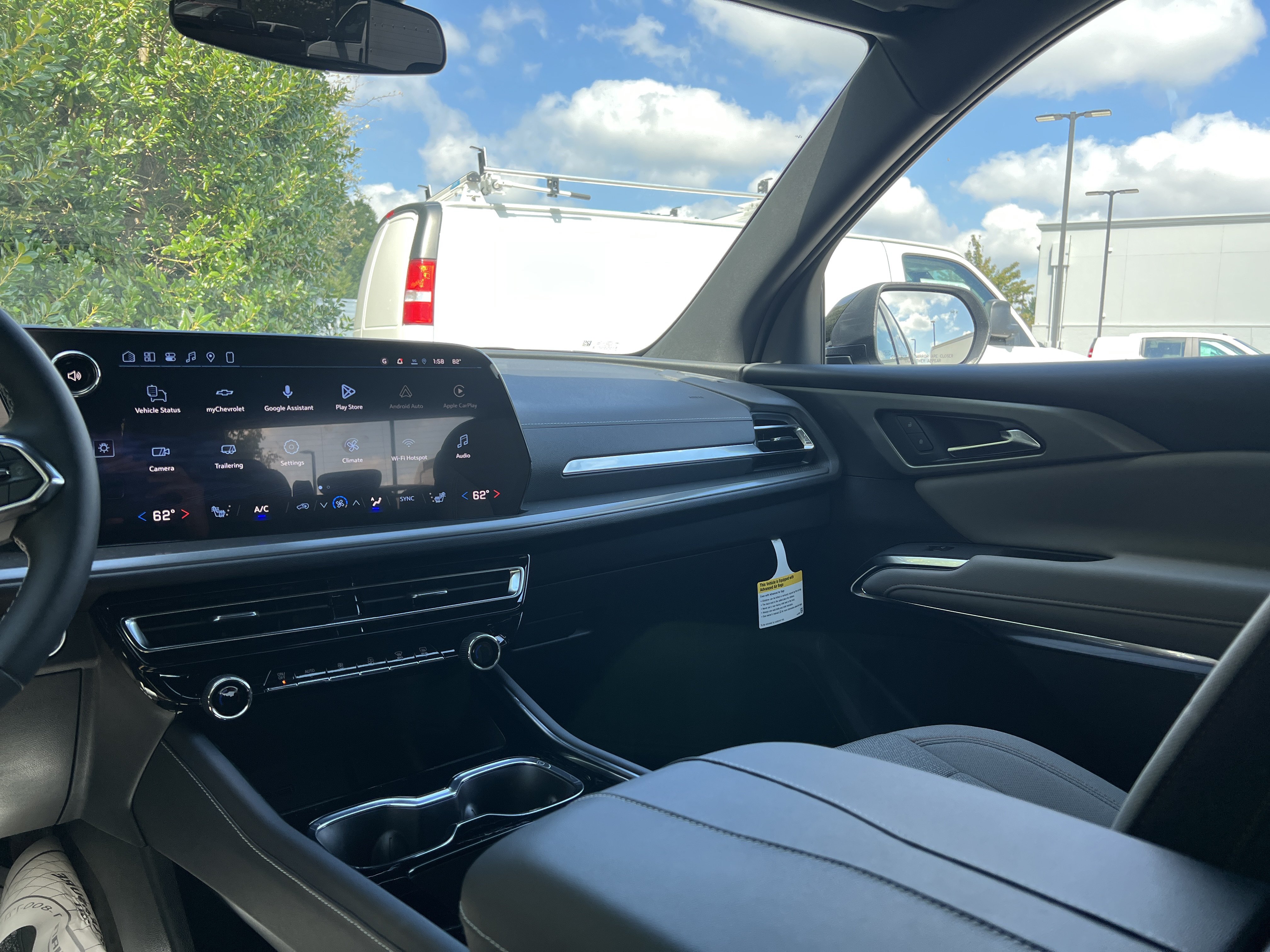 New 2027 Chevrolet Traverse LT w/ Sun and Wheel Package FWD image 56