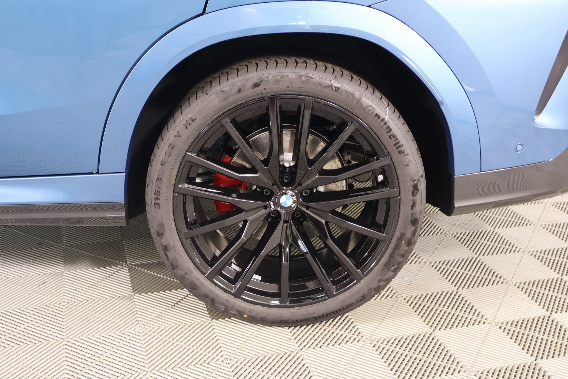 New 2027 BMW X6 xDrive40i w/ Executive Package AWD/4WD image 18