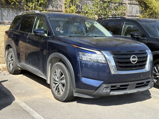 Used 2022 Nissan Pathfinder SL image 3