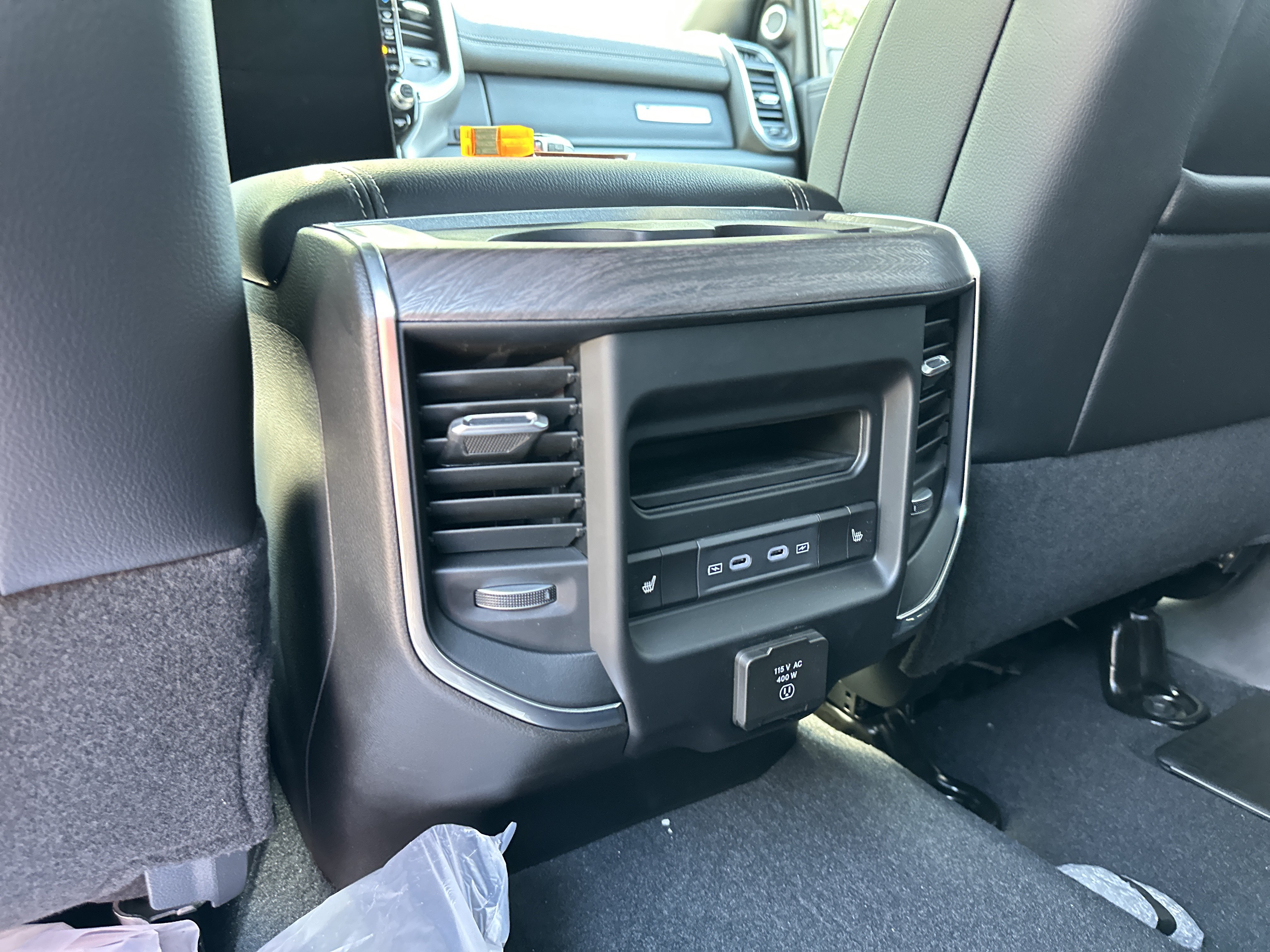 New 2026 RAM 2500 Laramie AWD/4WD image 31