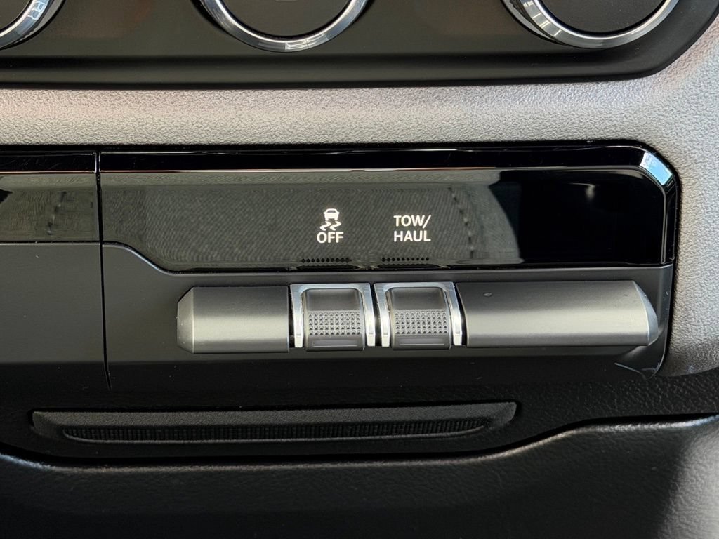 Used 2024 RAM 1500 Big Horn AWD/4WD image 15