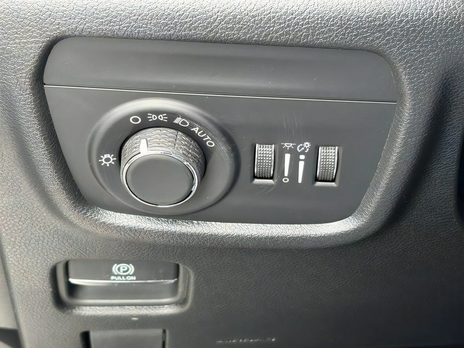 New 2026 Jeep Grand Cherokee Altitude RWD image 18
