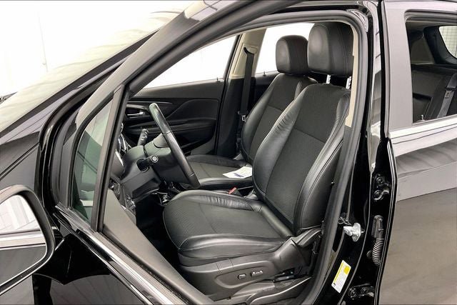 Used 2017 Buick Encore Sport Touring AWD/4WD image 8