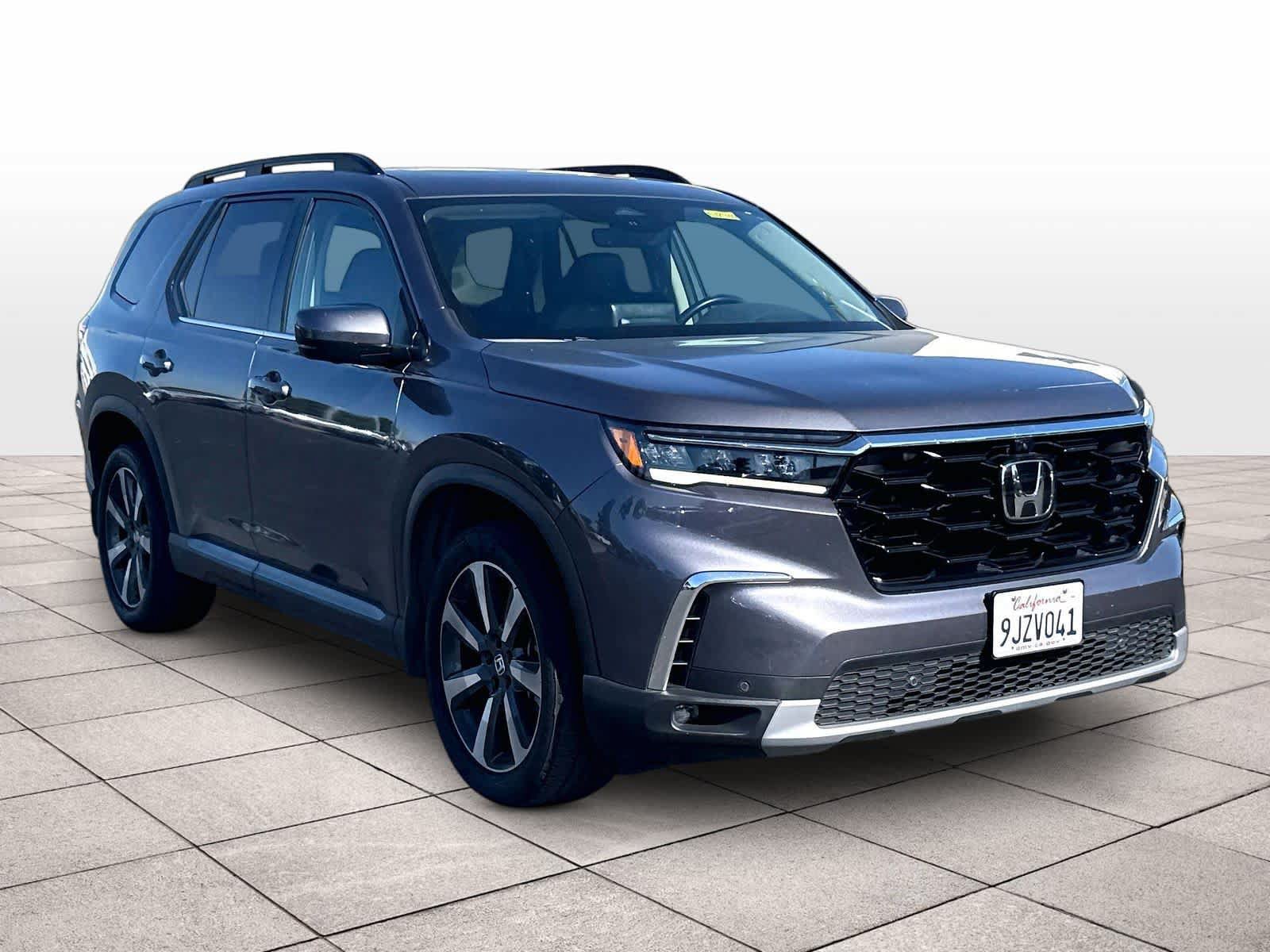 Used 2024 Honda Pilot Elite image 3