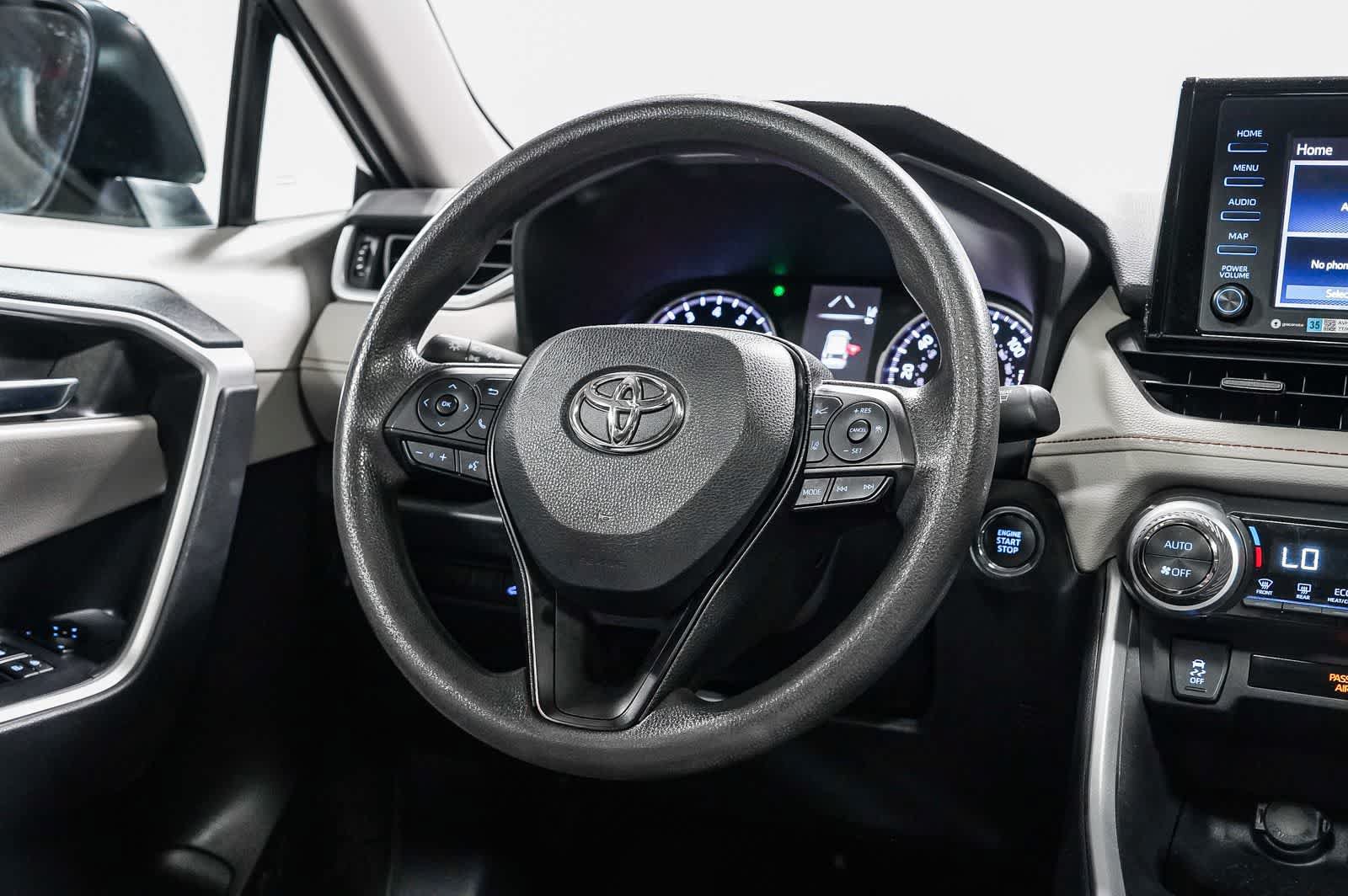Certified 2022 Toyota RAV4 XLE w/ Convenience Package FWD image 16