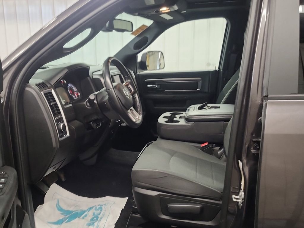 Used 2022 RAM 1500 Classic Warlock image 3