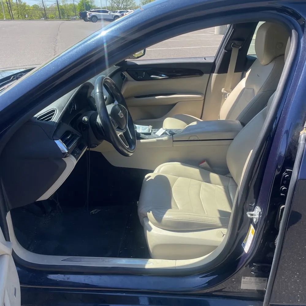 Used 2018 Cadillac CT6 3.6 AWD image 2