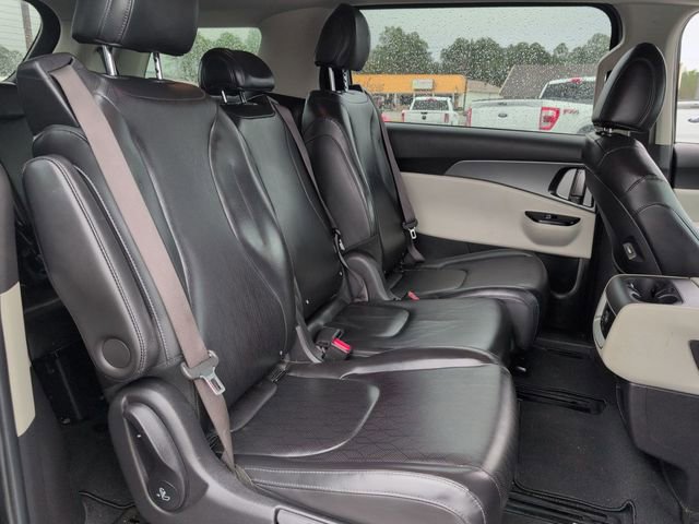 Used 2022 Kia Carnival LX image 26