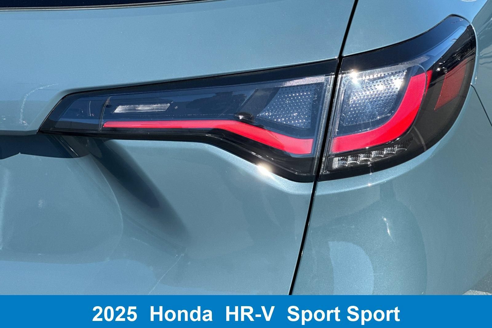 Certified 2025 Honda HR-V Sport image 33