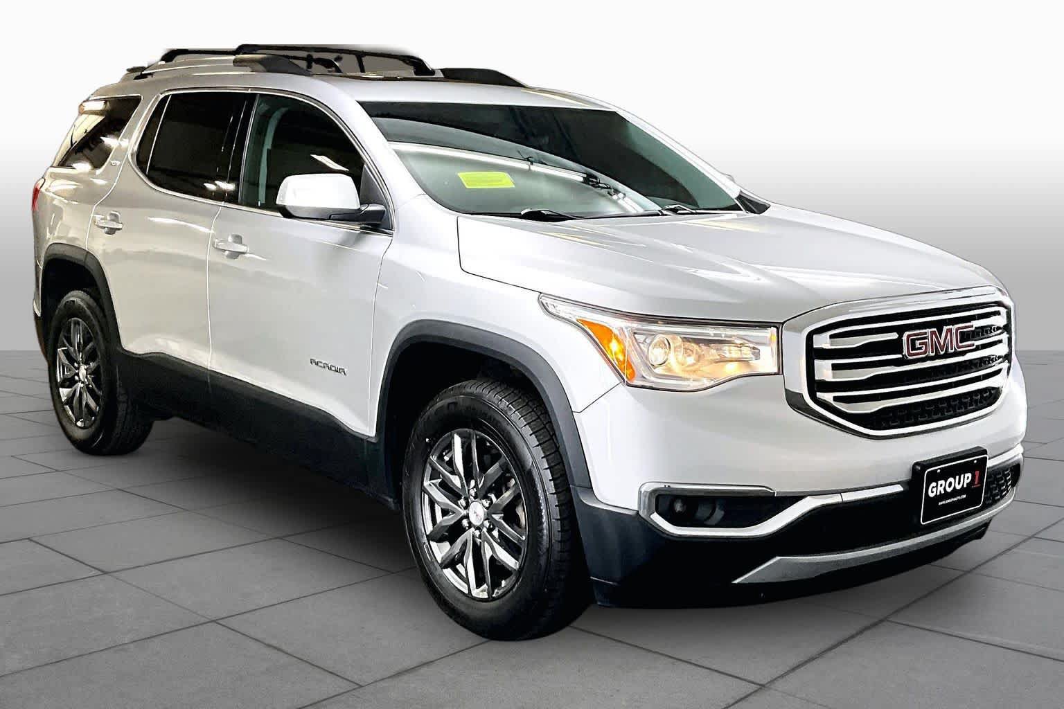 Used 2017 GMC Acadia SLT AWD/4WD image 3