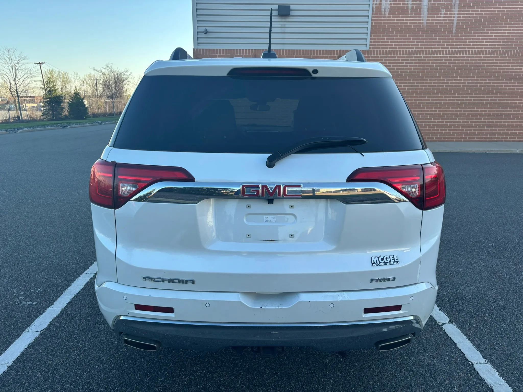Used 2018 GMC Acadia Denali w/ Technology Package AWD/4WD image 7
