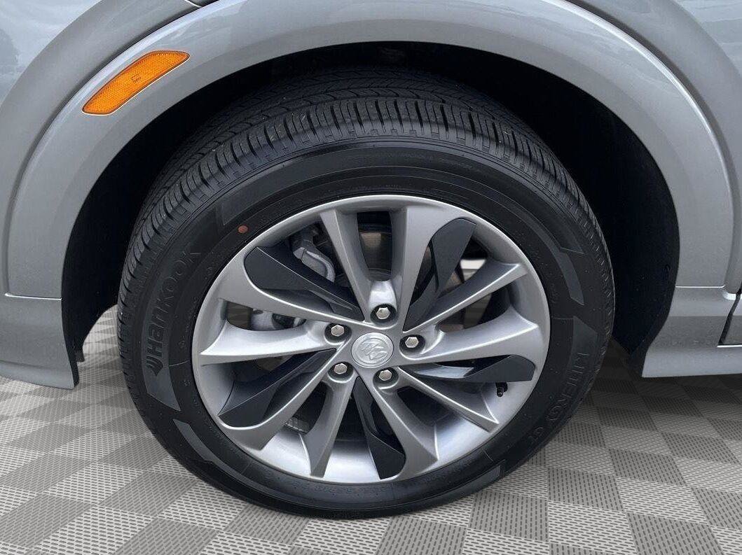 Used 2023 Buick Encore GX Select w/ Sport Touring Package AWD/4WD image 7