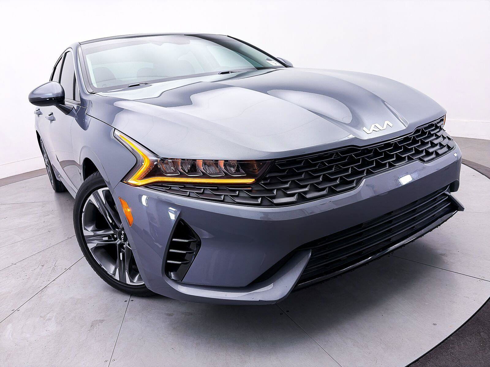 Used 2024 Kia K5 EX FWD image 3