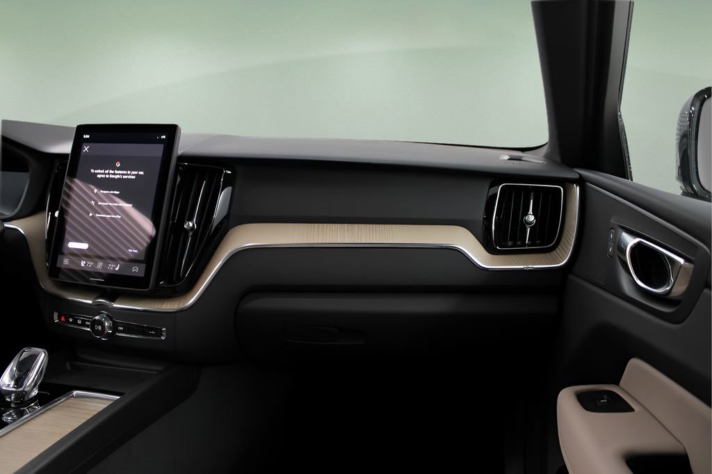 New 2026 Volvo XC60 B5 Core w/ Protection Package Premier image 25