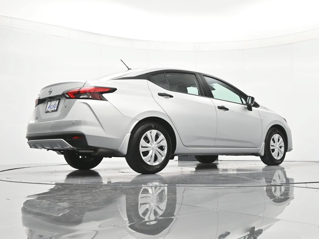 Used 2025 Nissan Versa S FWD image 40