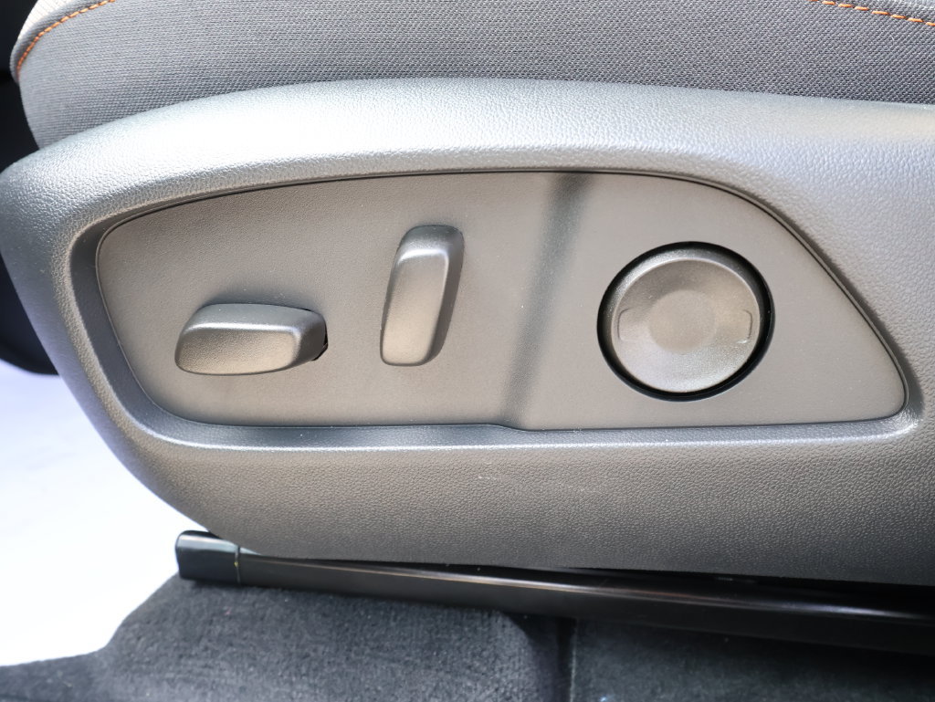 New 2026 Chevrolet Equinox ACTIV w/ Safety and Technology Package AWD/4WD image 13