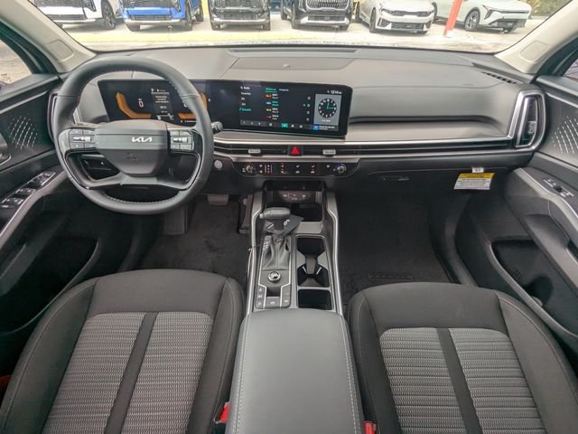 New 2026 Kia Sorento LX FWD image 17