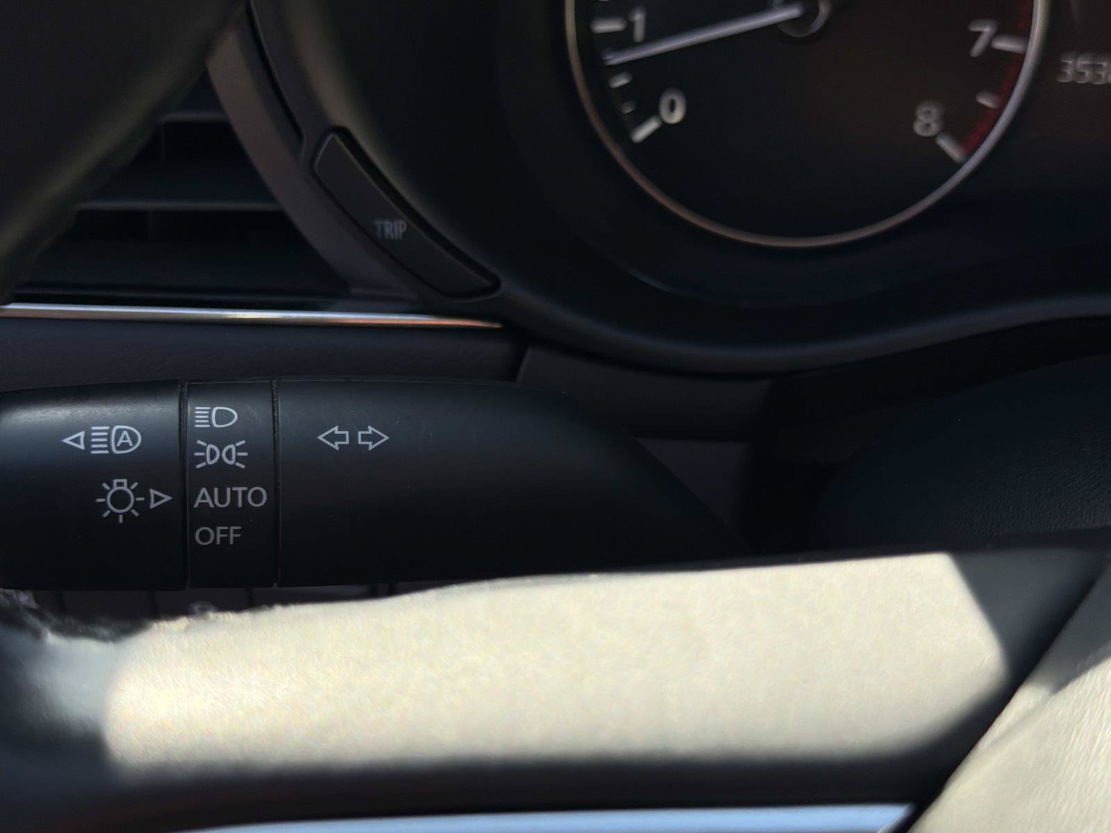 Used 2024 MAZDA MAZDA3 s FWD image 27