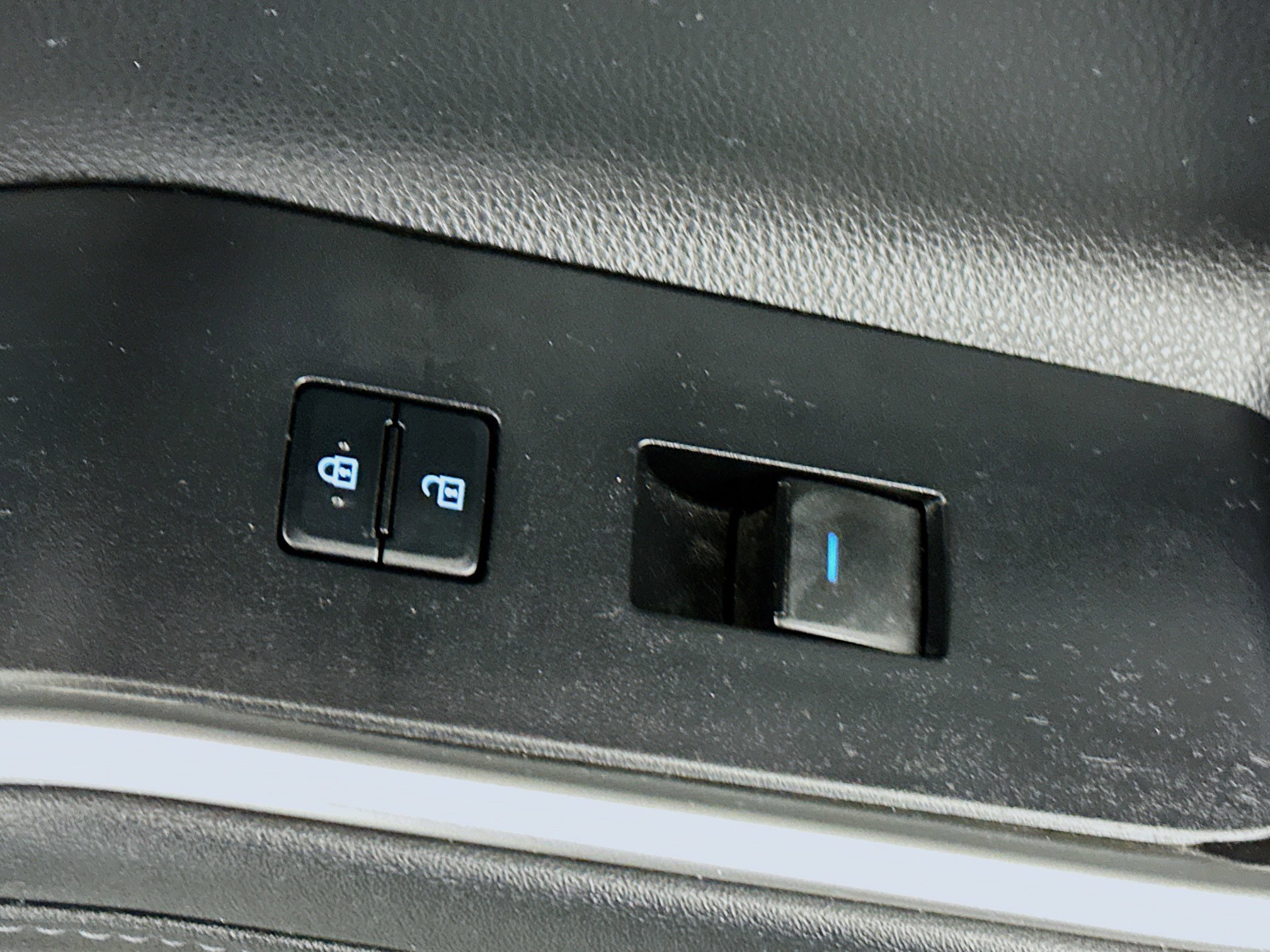 Used 2021 Toyota Highlander XLE image 28