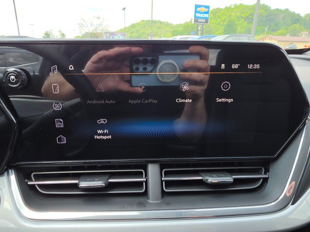 New 2026 Chevrolet Trax LT w/ Driver Confidence Package FWD image 35