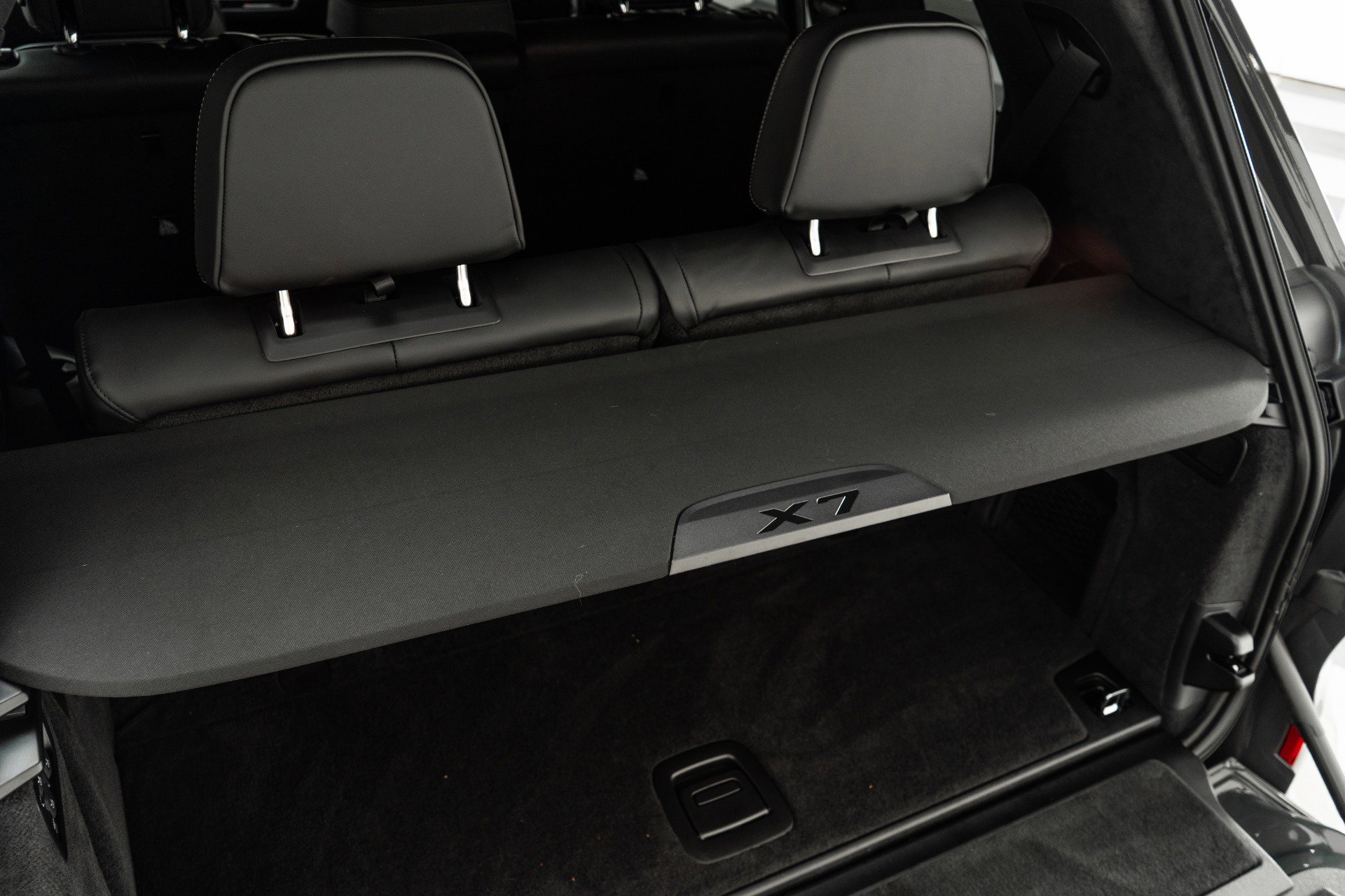 Used 2025 BMW X7 M60i image 34