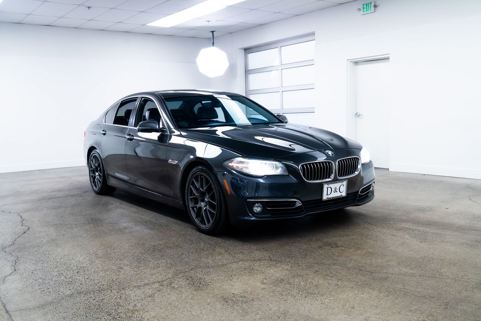 Used 2015 BMW 550i xDrive Sedan image 27