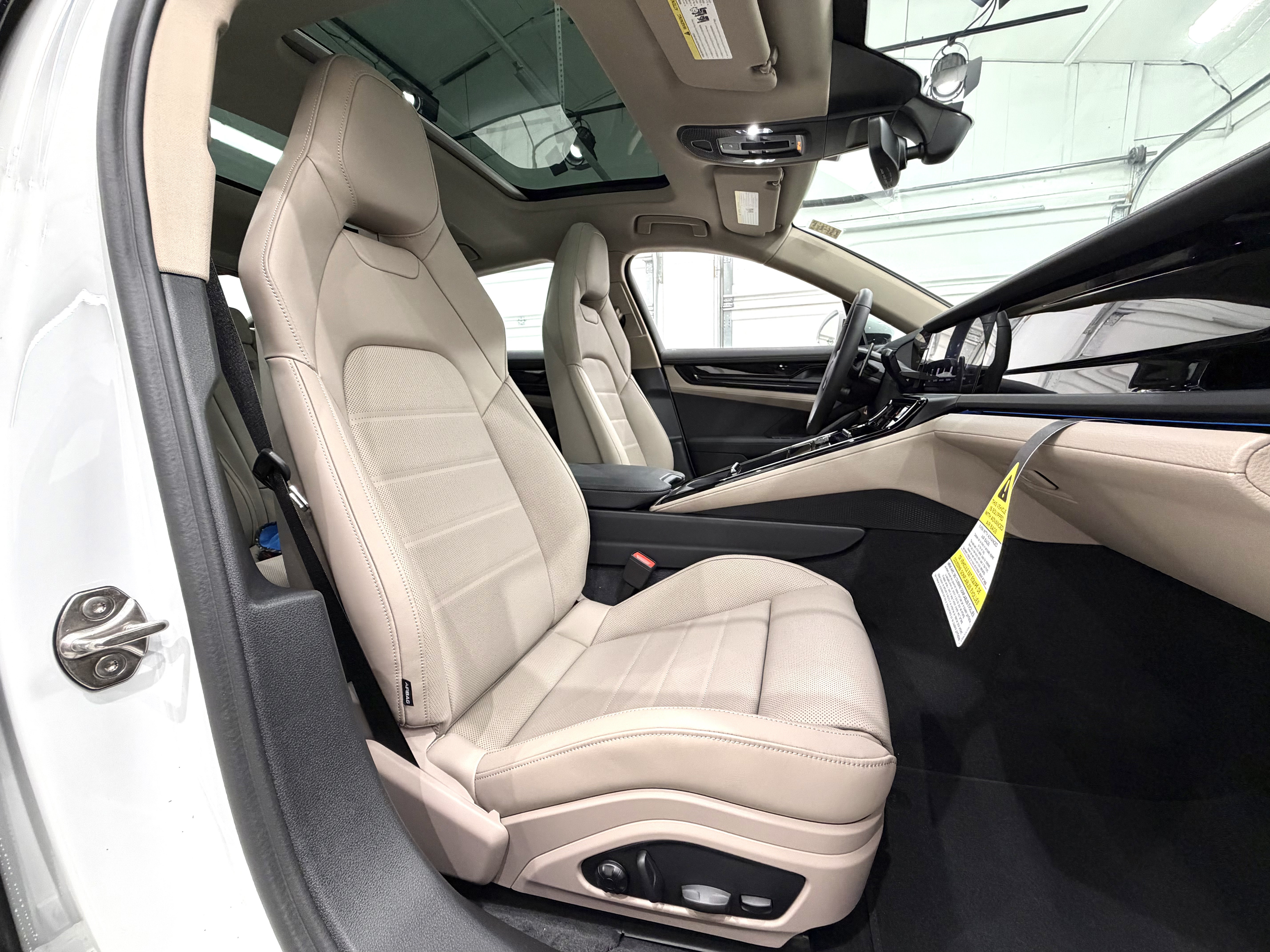 New 2026 Porsche Panamera image 23